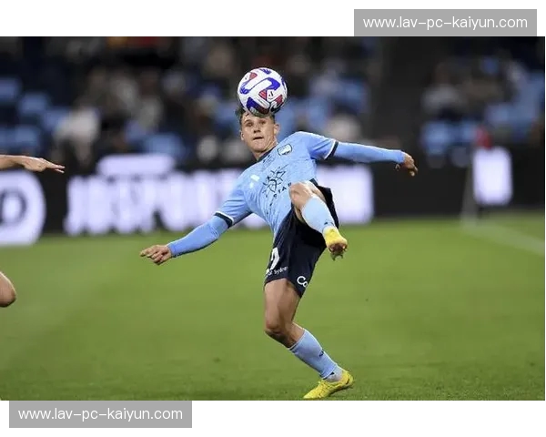 悉尼不眠夜：海港的蓝色风暴与海岸的绿色激情-澳超焦点之战前瞻